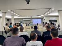 Presidente do Legislativo vereador Leonardo Barbosa ministra palestra sobre a LGPD para os servidores 